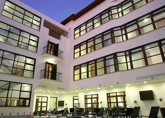 Royiatiko 2* Nicosia